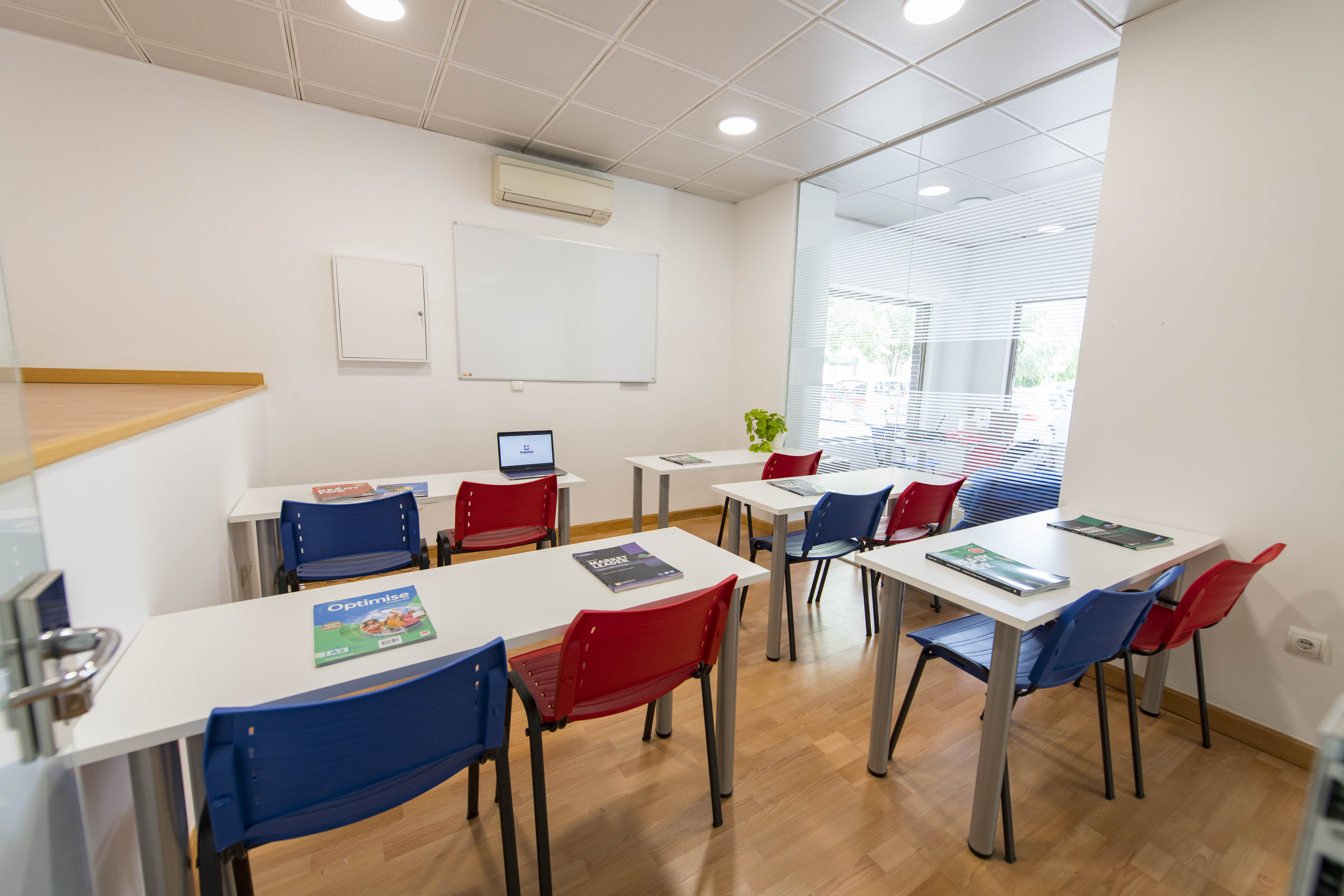 Instalaciones academia inglés cerca La Ventilla La Vaguada Madrid